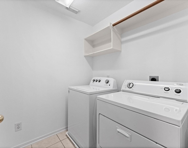 39 E Burberry Circle - Photo Thumbnail 34
