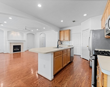 39 E Burberry Circle - Photo Thumbnail 13