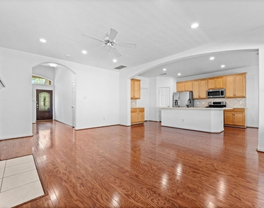 39 E Burberry Circle - Photo Thumbnail 8