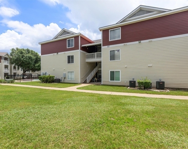 527 Southwest Parkway - Photo Thumbnail 5