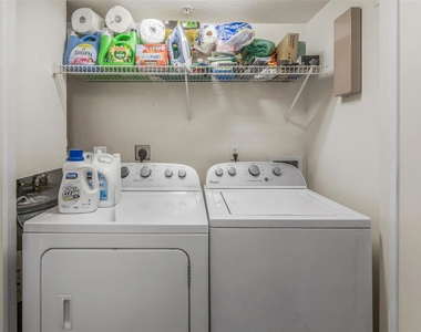 527 Southwest Parkway - Photo Thumbnail 19