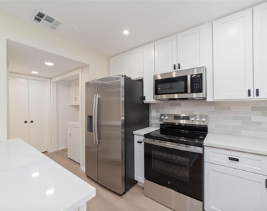14345 Misty Meadow Lane - Photo Thumbnail 10