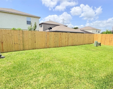 19319 Jordans Landing Lane - Photo Thumbnail 24