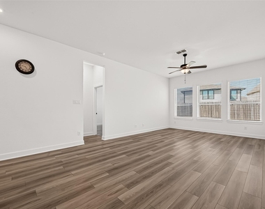 234 Amaranth Way - Photo Thumbnail 10