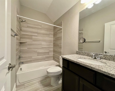 10206 Peytons Grace Lane - Photo Thumbnail 34