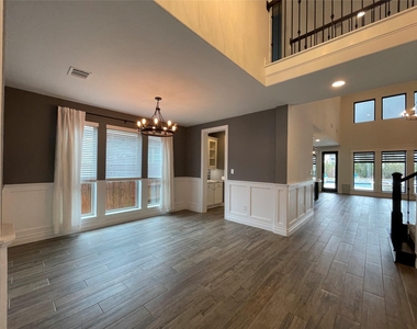 10206 Peytons Grace Lane - Photo Thumbnail 12