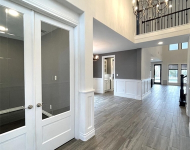 10206 Peytons Grace Lane - Photo Thumbnail 6