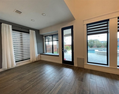 10206 Peytons Grace Lane - Photo Thumbnail 20