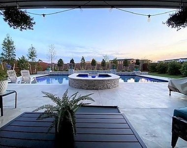 10206 Peytons Grace Lane - Photo Thumbnail 4