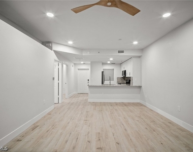 4450 Botanical Place Circle - Photo Thumbnail 7
