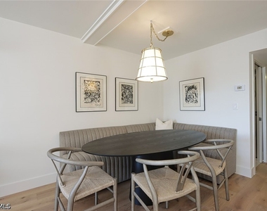 222 Harbour Drive - Photo Thumbnail 3