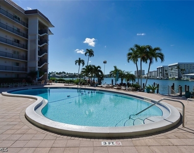 222 Harbour Drive - Photo Thumbnail 18