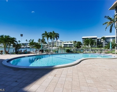 222 Harbour Drive - Photo Thumbnail 16