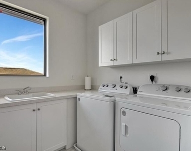 4959 Brigata Way - Photo Thumbnail 17