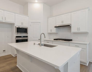 11223 Common Hackberry Street - Photo Thumbnail 10