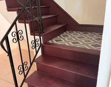 2496 42nd Street Sw - Photo Thumbnail 3