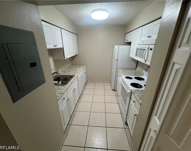1915 Braman Avenue - Photo Thumbnail 4