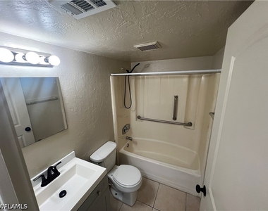 3838 Madison Avenue - Photo Thumbnail 3
