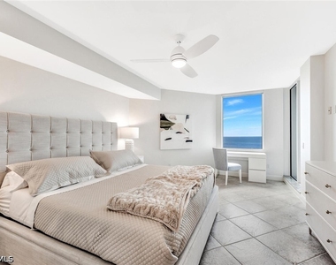 7225 Pelican Bay Boulevard - Photo Thumbnail 15