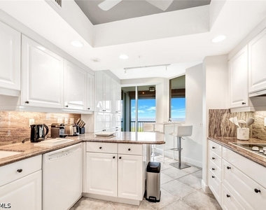 7225 Pelican Bay Boulevard - Photo Thumbnail 9