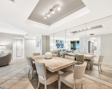 7225 Pelican Bay Boulevard - Photo Thumbnail 14