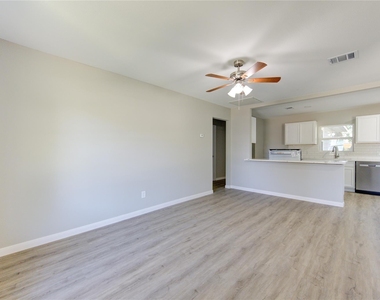 3304 Washington Street - Photo Thumbnail 8