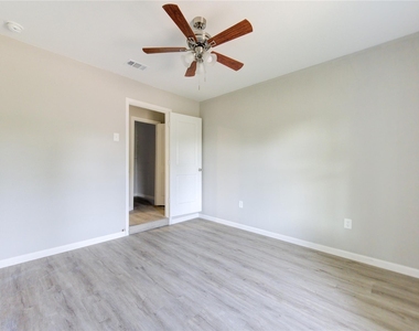 3304 Washington Street - Photo Thumbnail 10