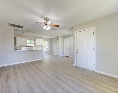 3304 Washington Street - Photo Thumbnail 6