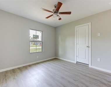 3304 Washington Street - Photo Thumbnail 9