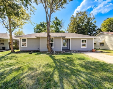 3304 Washington Street - Photo Thumbnail 1