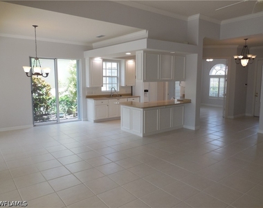 5299 Hawkesbury Way - Photo Thumbnail 7