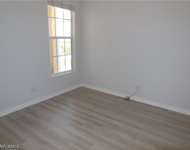5299 Hawkesbury Way - Photo Thumbnail 20