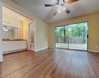 11 Brentwood Oaks Court - Photo Thumbnail 7