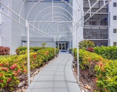 555 Park Shore Drive - Photo Thumbnail 1