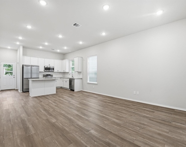 10176 Barberry Street - Photo Thumbnail 3