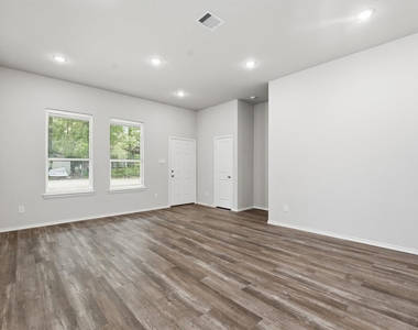 10176 Barberry Street - Photo Thumbnail 6