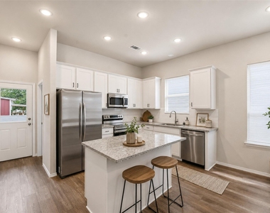 10176 Barberry Street - Photo Thumbnail 7