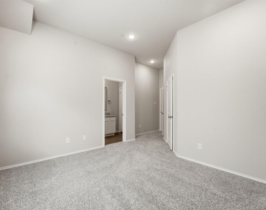10176 Barberry Street - Photo Thumbnail 18