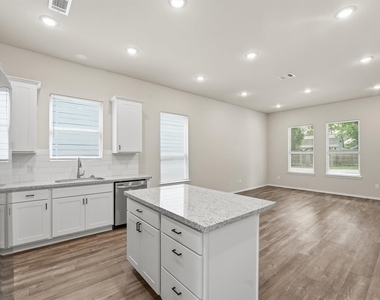 10176 Barberry Street - Photo Thumbnail 10