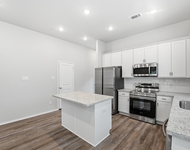 10176 Barberry Street - Photo Thumbnail 8