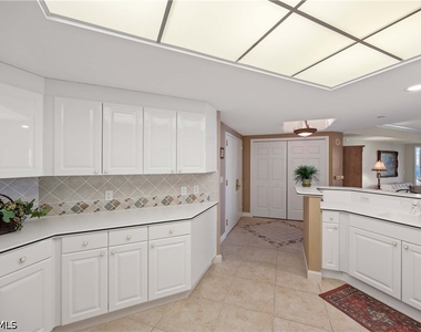 7117 Pelican Bay Boulevard - Photo Thumbnail 12