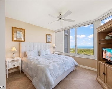 7117 Pelican Bay Boulevard - Photo Thumbnail 7