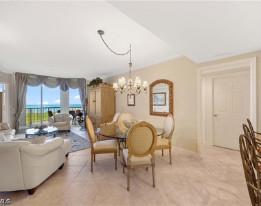 7117 Pelican Bay Boulevard - Photo Thumbnail 2