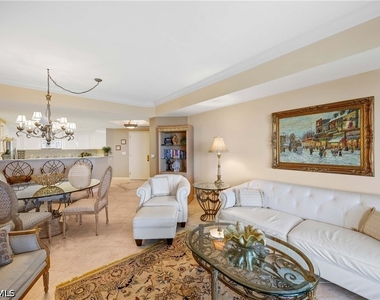7117 Pelican Bay Boulevard - Photo Thumbnail 6