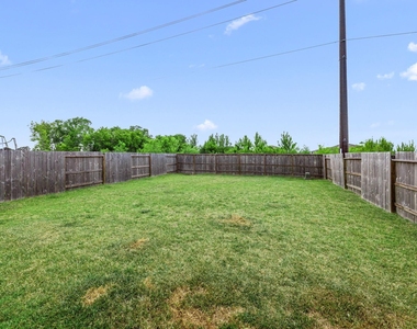 5547 Madden Lane - Photo Thumbnail 18