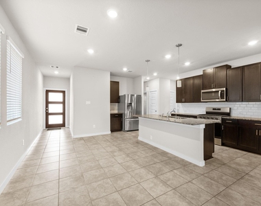 5547 Madden Lane - Photo Thumbnail 4