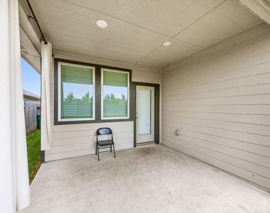 5547 Madden Lane - Photo Thumbnail 17