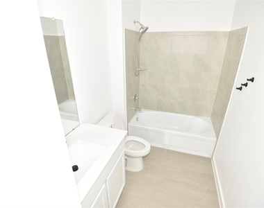 16618 Texas Palmetto Way - Photo Thumbnail 12