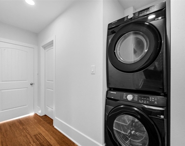 1633 Fourcade Street - Photo Thumbnail 6