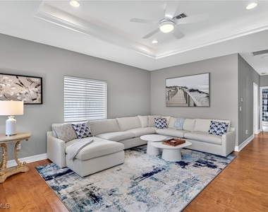 740 5th Avenue N - Photo Thumbnail 3